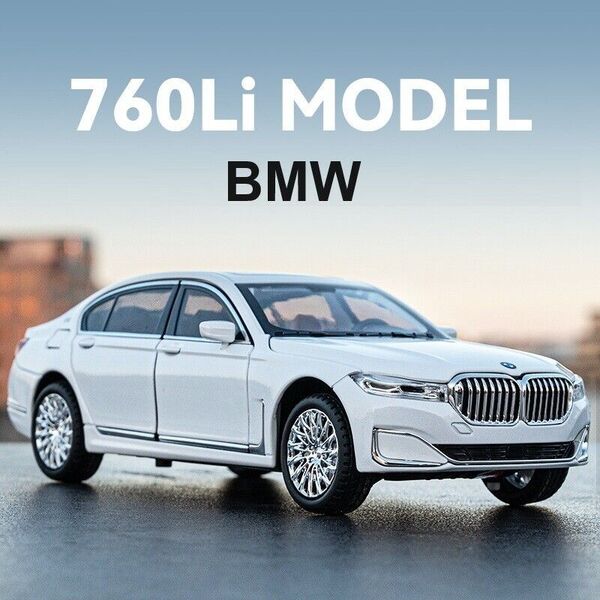 1:24 Alloy BMW 760 Car Model Sound Light Luxurious Collection Car Model Toy