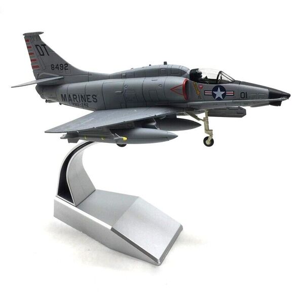 1:72 US Douglas A-4 Skyhawk Attacker Aircraft Diecast Military Plane Model