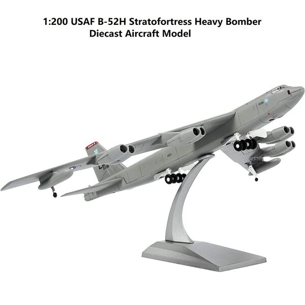 1:200 USAF B-52 Stratofortress Heavy Bomber Metal Diecast Military Plane Model