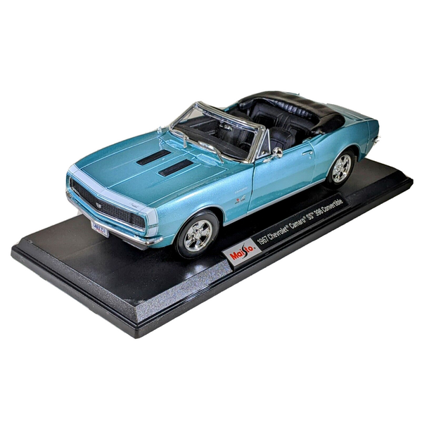 1:18 Maisto 1967 Chevrolet Camaro SS Car Model Stand Diecast Special Edition