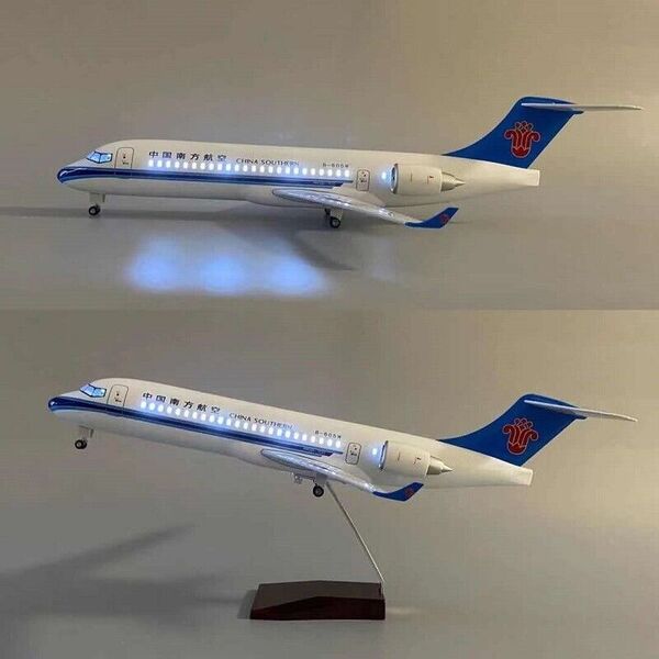 1:70 China Southern ARJ-21 Plane Model LED Light Wheel Comac Regional Jet Model