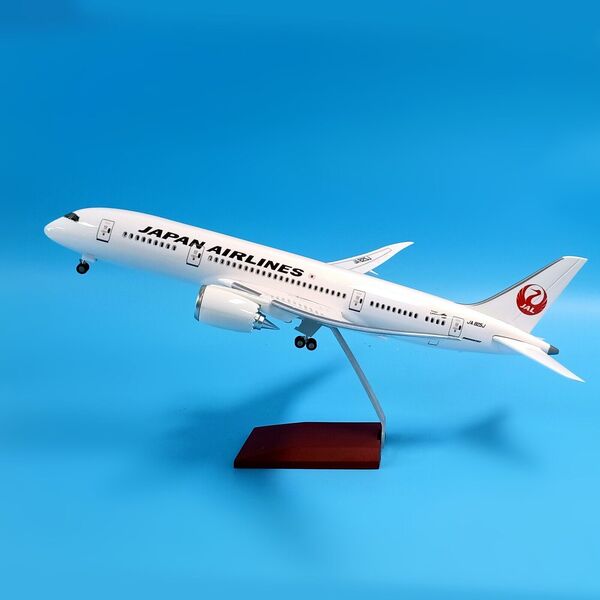 1:130 Japan Airline B787 Plane Model LED Light Wheels JAL Boeing Aircraft Model