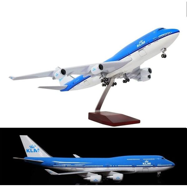 1:150 KLM Royal Dutch Airline B747 Plane Model / LED Light Wheel Aircraft Model