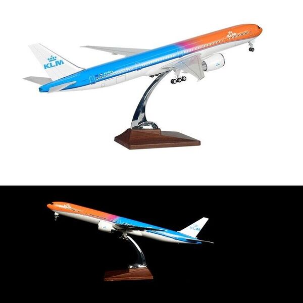 1:160 KLM Royal Dutch Airline B777 Plane Model / LED Light Wheel Aircraft Model