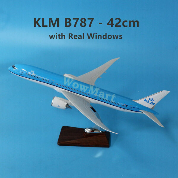 1:130 KLM Royal Dutch Airline B787 Plane Model / LED Light Wheel Aircraft Model