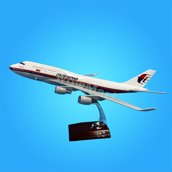 New Fibreglass Resin Solid Malaysia Aircraft Plane Model Boeing B747 -46cm