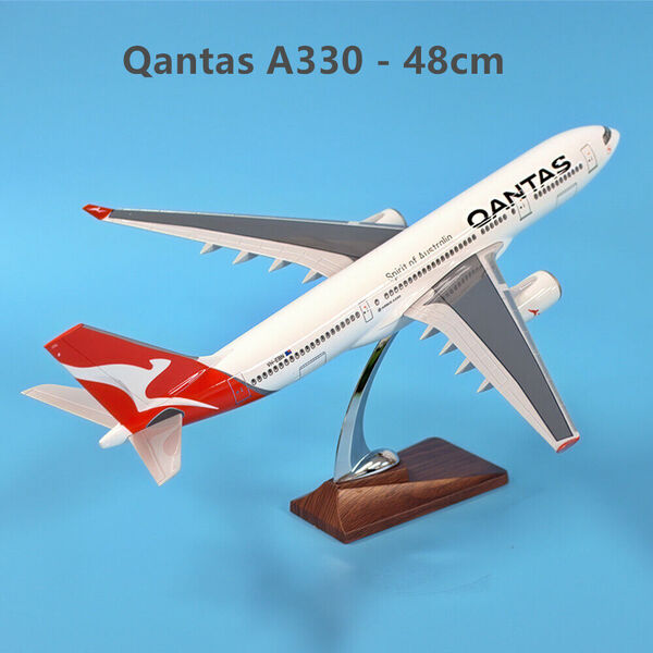 1:130 Fly Kangaroo Qantas A330 Plane Model / LED Light &amp; Wheel Aircraft Model