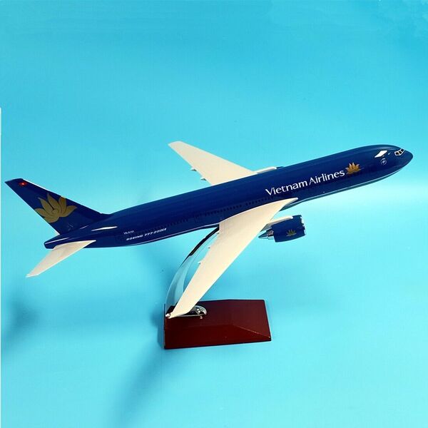 1:160 Vietnam Airline Boeing B777 300 Fiberglass Resin Aircraft Plane Model 48cm